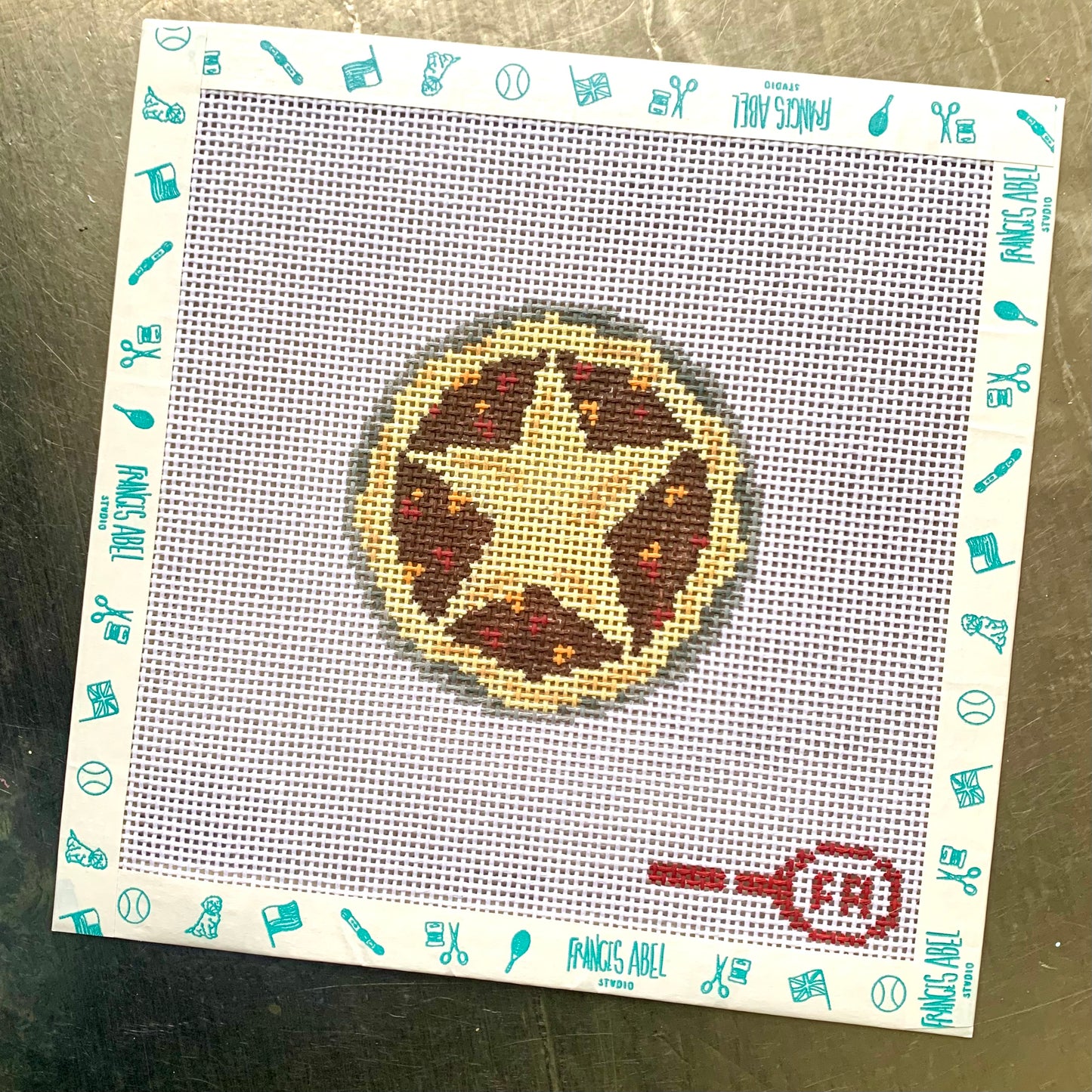 Mince pie needlepoint canvas kit—golden pie with star-topped crust, 3.5″ round on 13-mesh, DIY holiday ornament